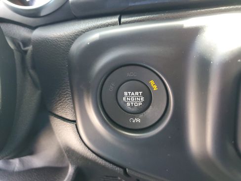 Used 2020 Jeep Wrangler Unlimited Sport image 23