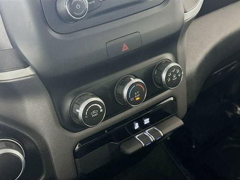 Certified 2022 RAM 1500 Big Horn image 25