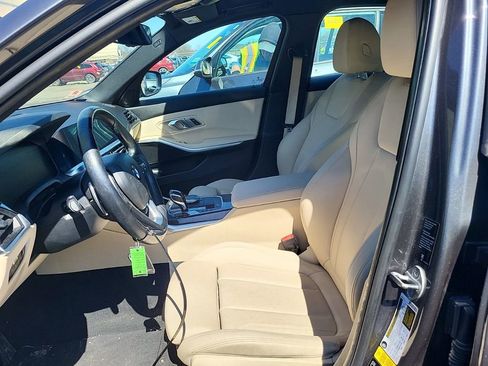 Used 2019 BMW 330i xDrive Sedan w/ Convenience Package AWD/4WD image 10