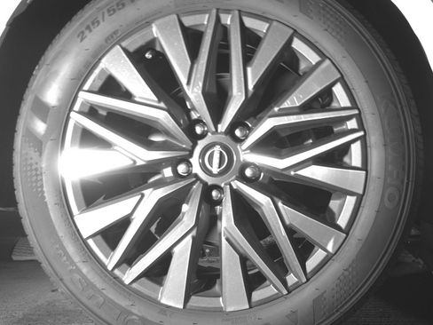 Used 2025 Nissan Altima 2.5 SV FWD image 15