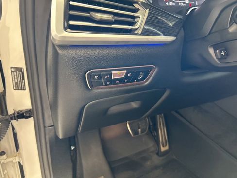 Used 2022 BMW X7 M50i image 50