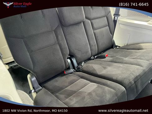 Used 2014 Dodge Grand Caravan SXT w/ Rear Park Assist Package image 9