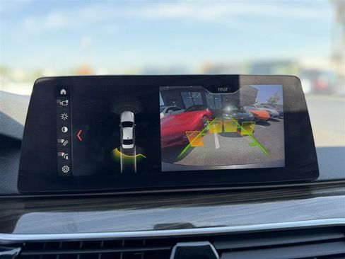 Used 2018 BMW 540i xDrive AWD/4WD image 19