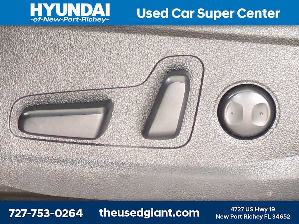 Used 2022 Hyundai Santa Fe SEL w/ Convenience + Premium Package AWD/4WD image 22