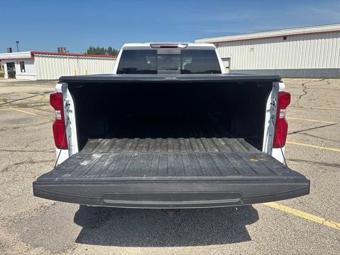 Used 2024 Chevrolet Silverado 1500 LTZ AWD/4WD image 9