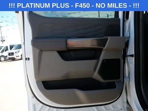 Used 2026 Ford F450 Platinum w/ Platinum Plus Package image 15