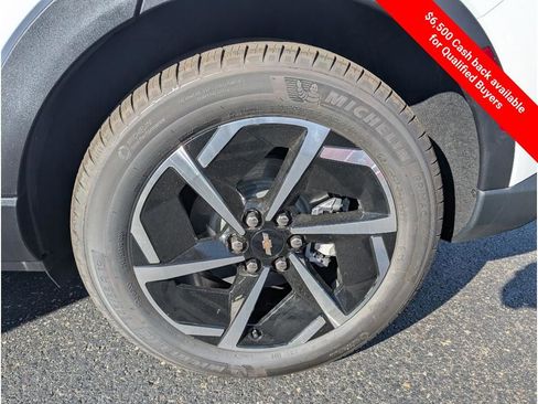 New 2026 Chevrolet Equinox EV LT w/ Comfort Package image 25