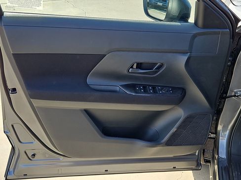 New 2026 Nissan Kicks S image 13