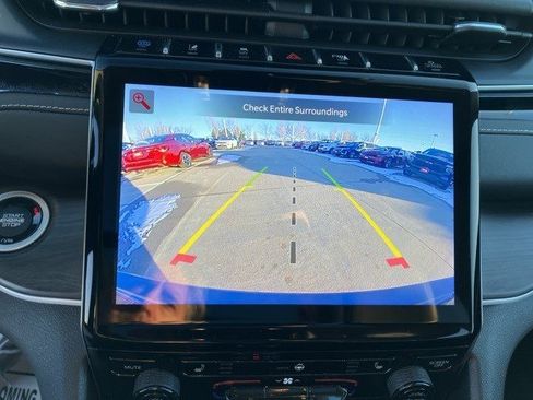 Used 2022 Jeep Grand Cherokee Limited 4xe image 20