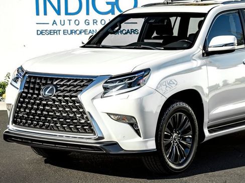 Used 2023 Lexus GX 460 Premium w/ Accessory Package AWD/4WD image 2