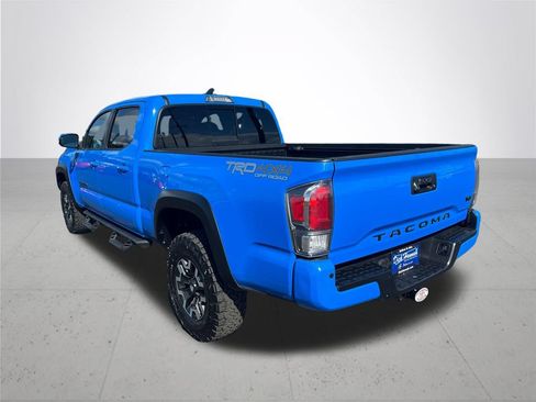 Used 2020 Toyota Tacoma TRD Off-Road w/ TRD Premium Off Road Package AWD/4WD image 9