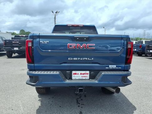 New 2026 GMC Sierra 2500 Denali w/ Denali Reserve Package AWD/4WD image 6