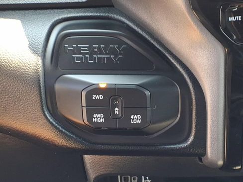 Certified 2025 RAM 2500 Big Horn AWD/4WD image 8
