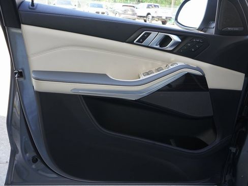 Used 2024 BMW X7 xDrive40i w/ Executive Package image 26