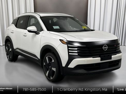 New 2026 Nissan Kicks SR w/ Cold Weather Package image 3