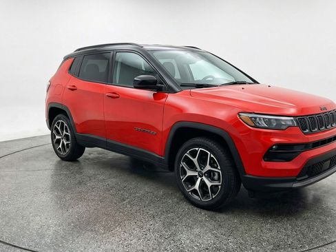 Used 2025 Jeep Compass Limited AWD/4WD image 1
