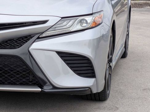 Used 2019 Toyota Camry XSE image 10