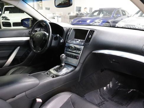 Used 2013 INFINITI G37 w/ Premium Pkg image 32
