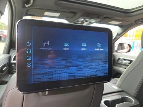 New 2026 Chevrolet Suburban Premier AWD/4WD image 14