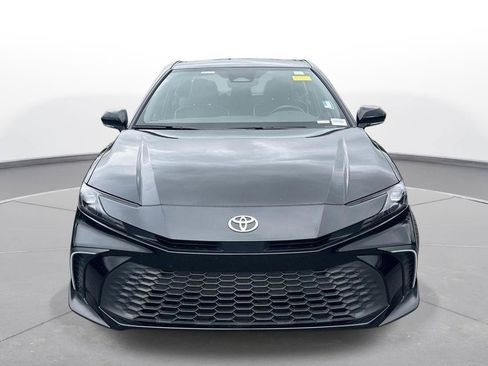 Certified 2025 Toyota Camry SE w/ Convenience Package FWD image 3