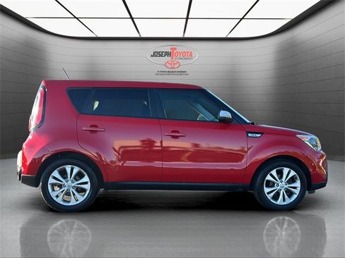 Used 2014 Kia Soul + image 5