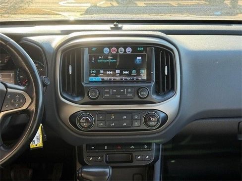 Used 2017 Chevrolet Colorado Z71 image 13