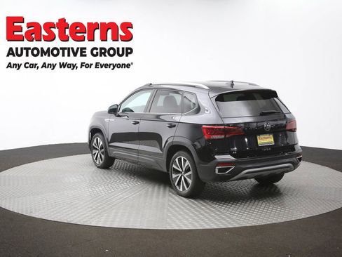 Used 2024 Volkswagen Taos SE FWD image 63