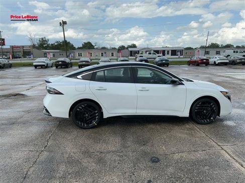 New 2026 Nissan Sentra SR w/ SR All Weather Package FWD image 5