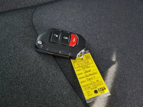 Used 2026 Jeep Gladiator Sport AWD/4WD image 27
