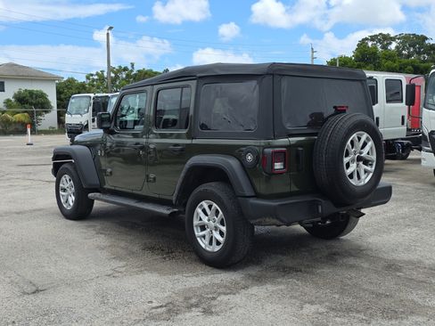 Used 2023 Jeep Wrangler Sport S image 5