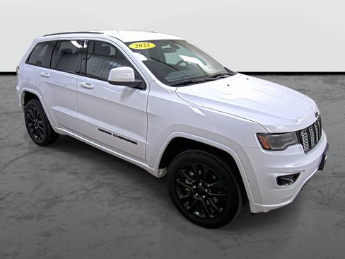 Used 2021 Jeep Grand Cherokee Laredo X AWD/4WD image 5