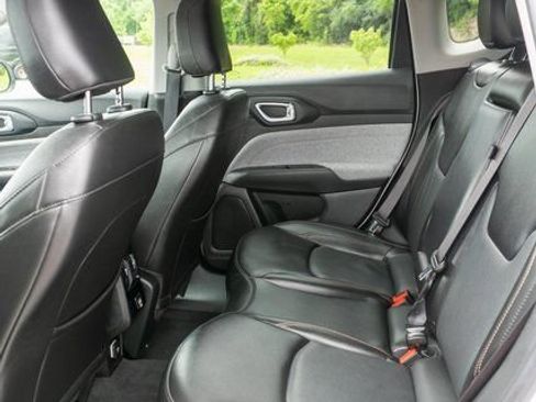 Used 2022 Jeep Compass Latitude AWD/4WD image 12