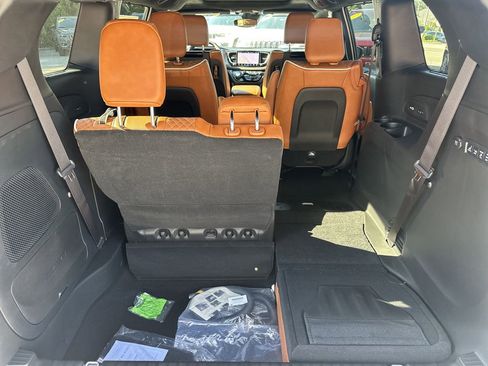 New 2026 Chrysler Pacifica Pinnacle image 8