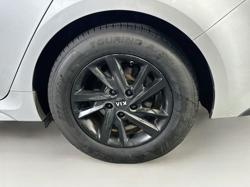 Used 2020 Kia Optima LX FWD image 11