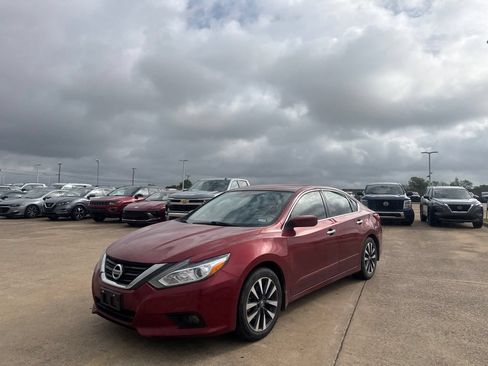 Used 2016 Nissan Altima 2.5 SV FWD image 8