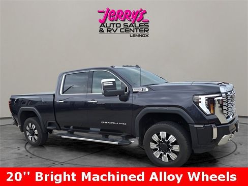 Used 2024 GMC Sierra 3500 Denali w/ Denali Reserve Package image 8