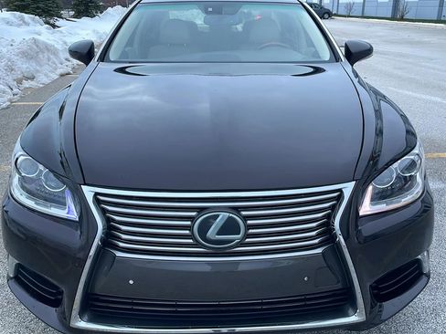 Used 2016 Lexus LS 460 image 3