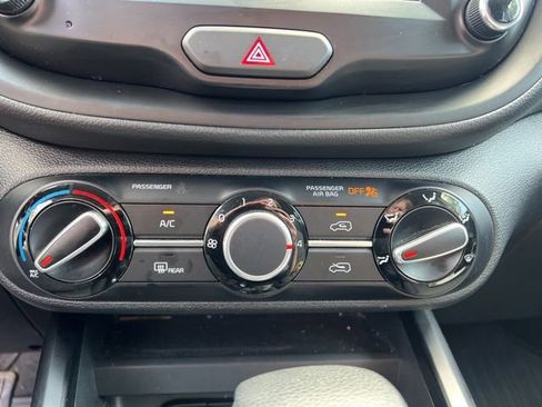 Certified 2021 Kia Soul LX FWD image 20