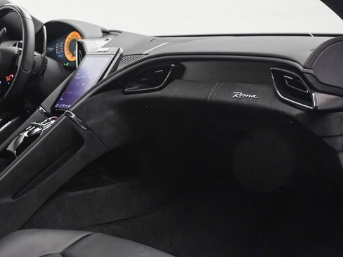 Certified 2023 Ferrari Roma image 20