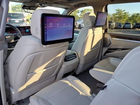 Used 2025 Cadillac Escalade Sport Platinum AWD/4WD image 15