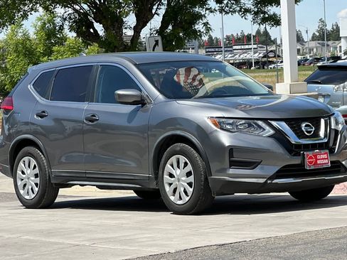 Used 2017 Nissan Rogue S FWD image 10