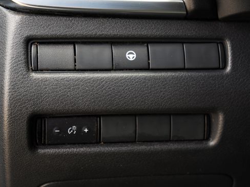 Used 2021 Nissan Rogue SV image 35