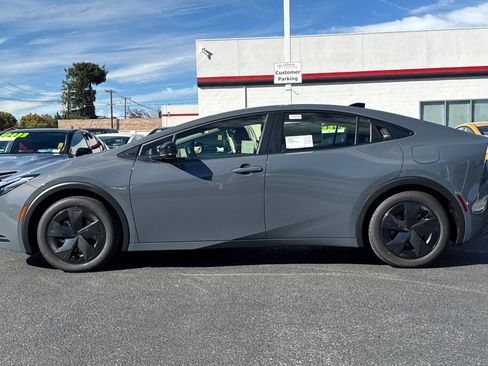 New 2026 Toyota Prius Plug-In Hybrid image 6