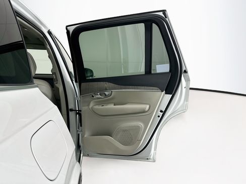 Used 2023 Volvo XC90 B6 Plus w/ Protection Package AWD/4WD image 33
