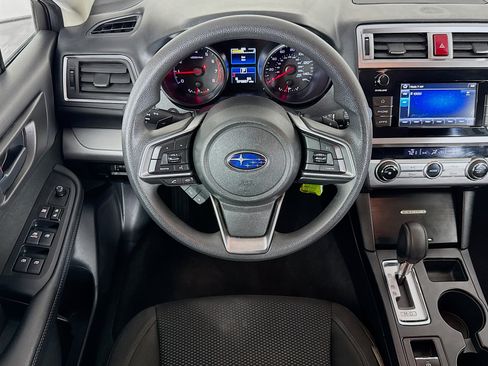 Used 2018 Subaru Outback 2.5i AWD/4WD image 15