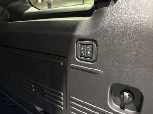 New 2025 GMC Hummer EV 2X image 15