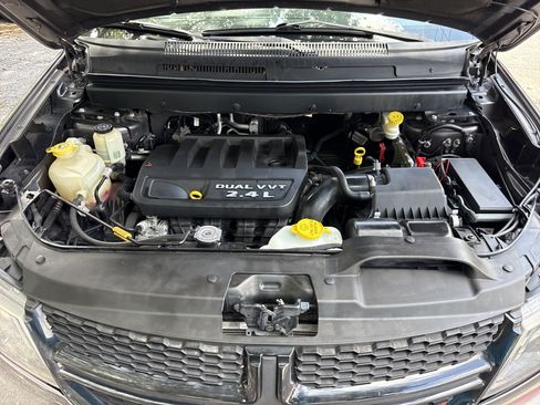 Used 2015 Dodge Journey Crossroad w/ Flexible Seating Group FWD image 35