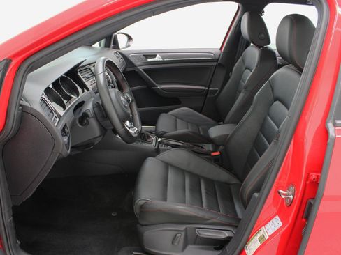 Used 2021 Volkswagen GTI SE FWD image 32