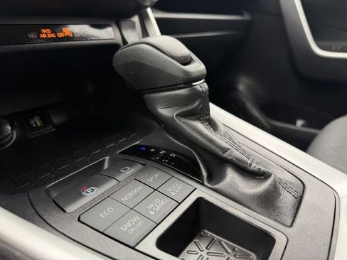 Certified 2025 Toyota RAV4 XLE AWD/4WD image 19