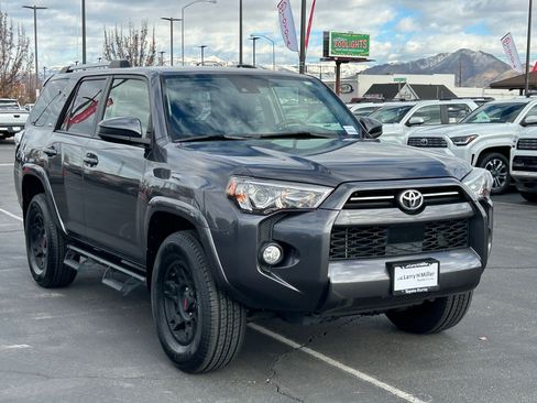 Used 2020 Toyota 4Runner SR5 image 7